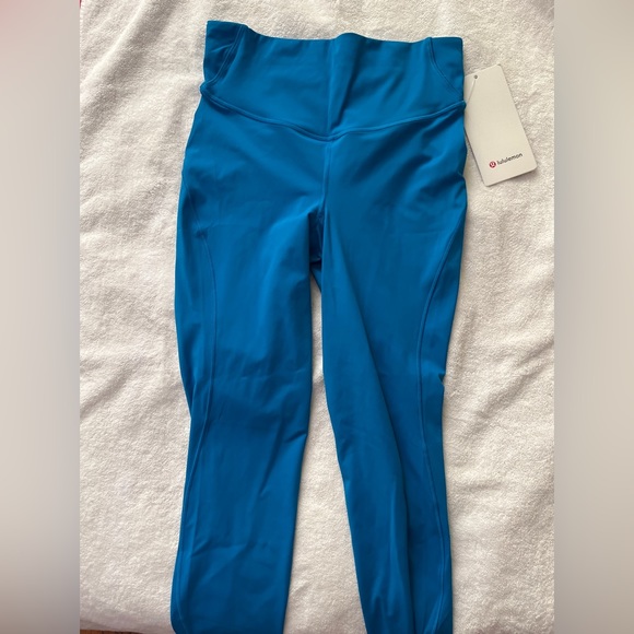 Lululemon Poolside base pase leggings 23’ - Picture 1 of 3